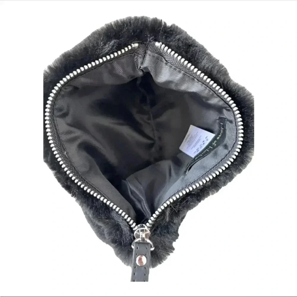 House of Harlow 1960 Black Plush Faux FurZip Wristlet Purse Bag Pinup NWT